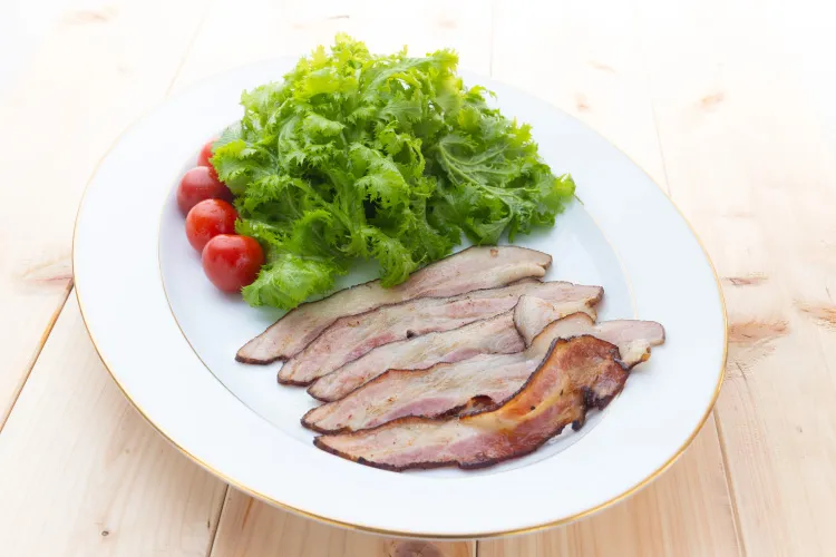 ベーコン（スライス）　盛り付け例