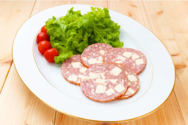 ケーゼクナッカー　盛り付け例