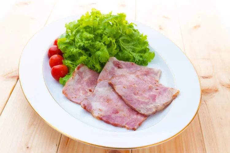 ハムステーキ（スライス）　盛り付け例