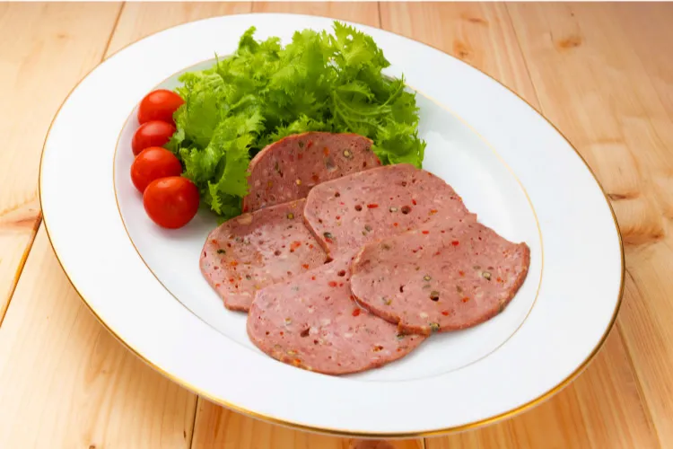 ダチョウペッパーケーゼ　盛り付け例